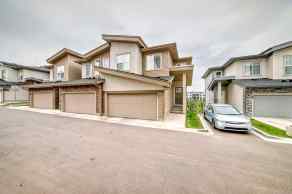 Row/Townhouse East Springbank Hill homes