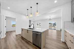 Detached Strathmore homes