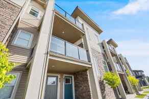 Row/Townhouse Springbank homes