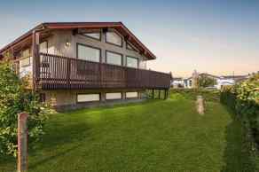 Detached Thickwood homes