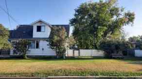 Detached Drumheller homes