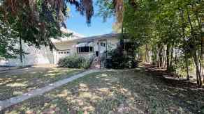 Detached Drumheller homes