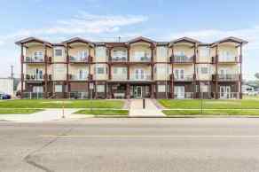Apartment Redcliff homes