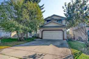 Detached McKenzie Lake homes