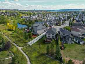 Detached Lynx Ridge homes