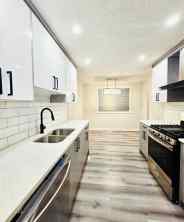 Detached Stonegate Landing homes