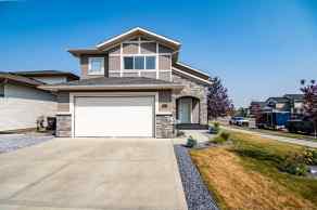 Detached Penhold homes