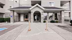 Row/Townhouse Northwest Crescent Heights homes