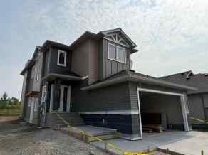 Detached Strathmore homes