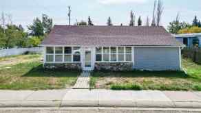Detached Coutts homes