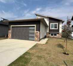 Detached Lacombe homes
