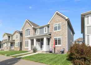 Semi Detached (Half Duplex) Yorkville homes
