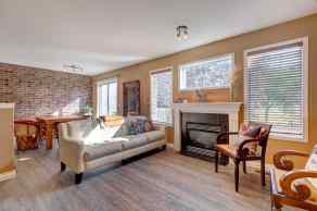 Row/Townhouse Hillview Estates homes