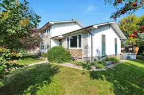 Detached Lacombe homes