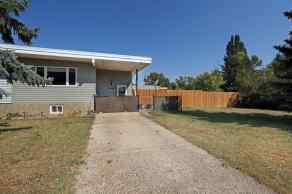 Semi Detached (Half Duplex) Brooks homes