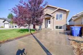 Detached Lethbridge homes
