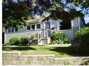 Detached Knobhill homes