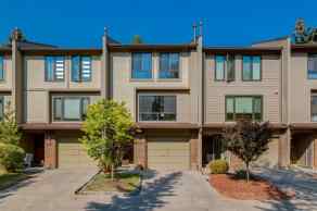 Row/Townhouse Point McKay homes