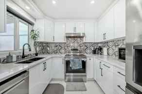 Detached Calgary homes