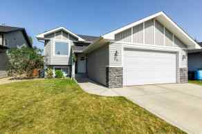 Detached Blackfalds homes