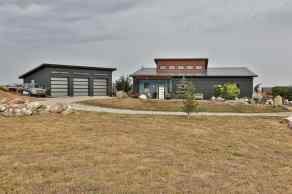 Detached Carmangay homes