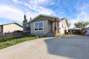 Semi Detached (Half Duplex) Thickwood homes