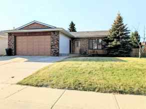 Detached Slave Lake homes