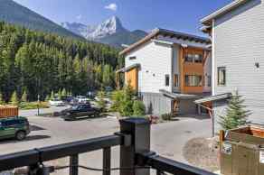Row/Townhouse Three Sisters homes