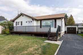 Detached Innisfail homes
