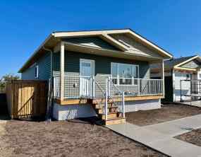 Detached Slave Lake homes