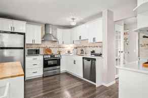 Detached Applewood Park homes