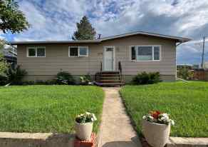Detached Drumheller homes