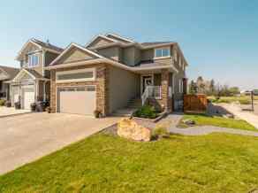 Just listed Southgate homes for sale new 4421 40 Avenue S in Southgate Lethbridge