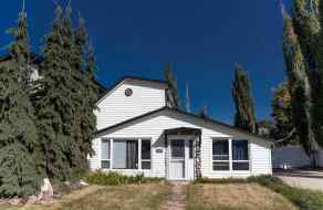 Detached Downtown Lacombe homes