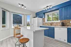 Detached Clearview Meadows homes