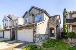 Detached Aspen Woods homes