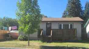 Detached Sylvan Lake homes