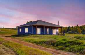 Detached Rural Foothills County homes