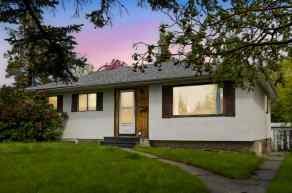 Detached Glamorgan homes