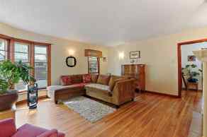 Detached London Road homes