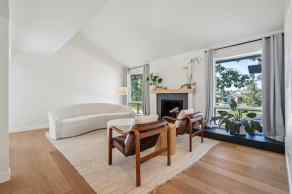 Detached Coach Hill homes