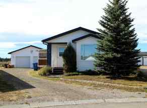 Detached Sundre homes