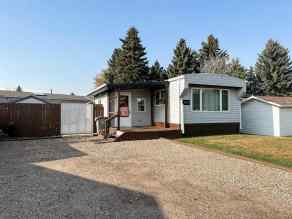 Detached Stettler homes