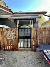 Detached Riverside homes