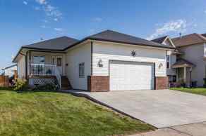 Detached Redcliff homes
