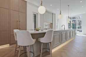 Detached North Glenmore Park homes