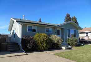 Detached Slave Lake homes