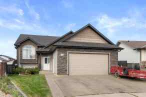 Detached Redcliff homes