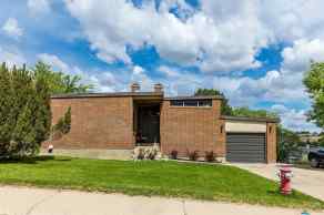 Detached Medicine Hat homes