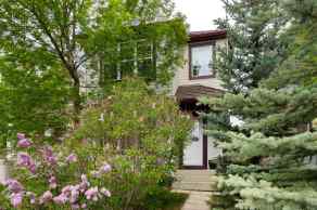 Detached Evergreen Estates homes